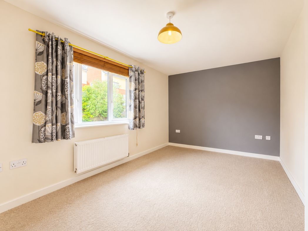 Property image 10 of 13