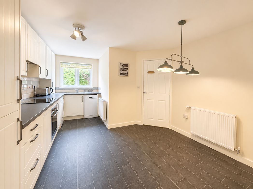Property image 4 of 13