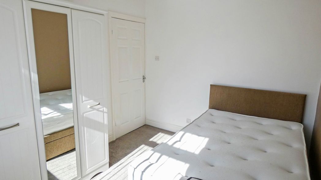 Property image 7 of 9