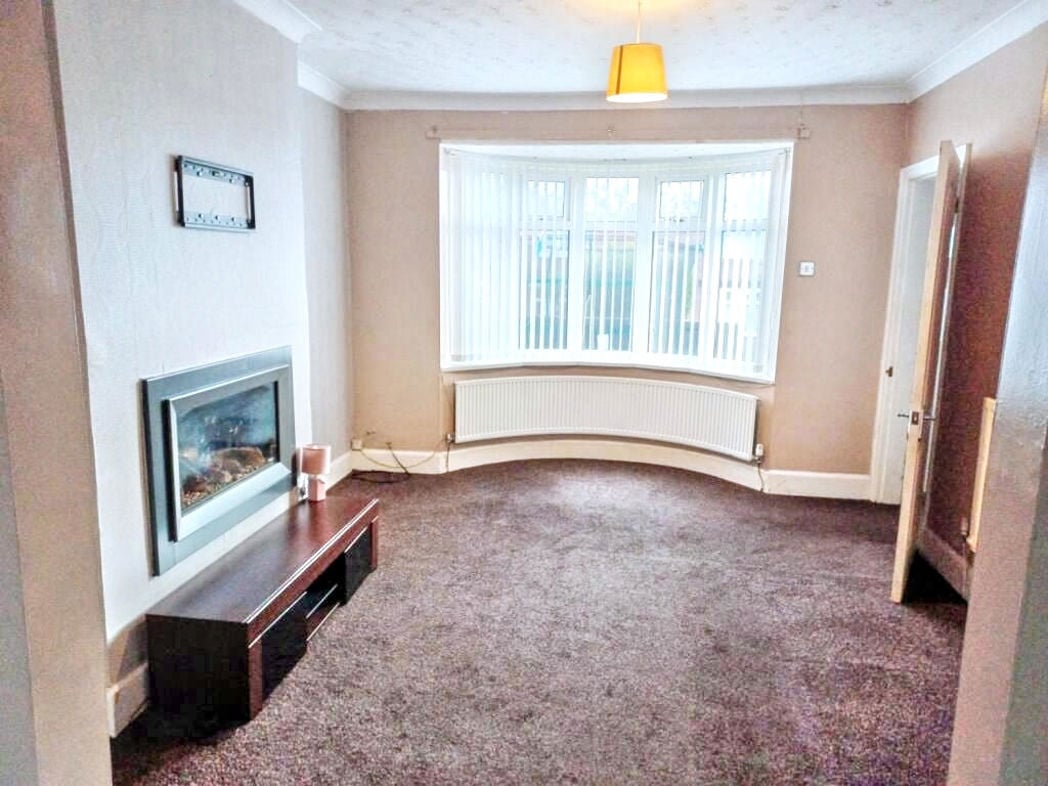 Property image 5 of 12