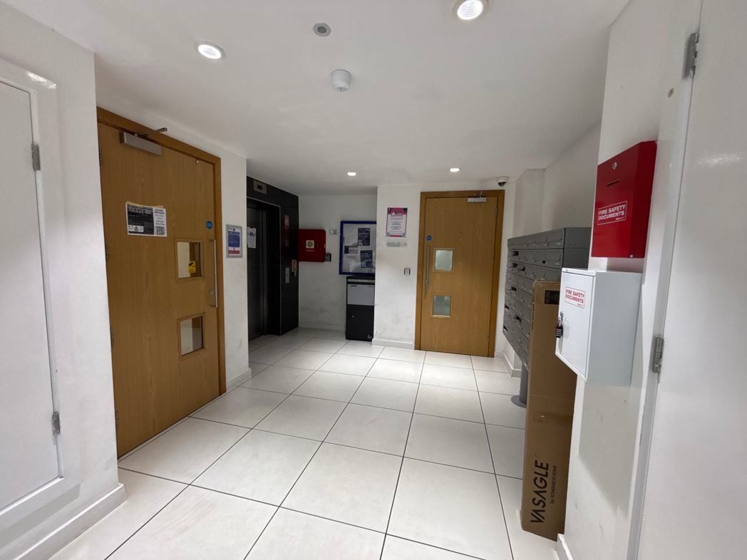 Property image 11 of 18