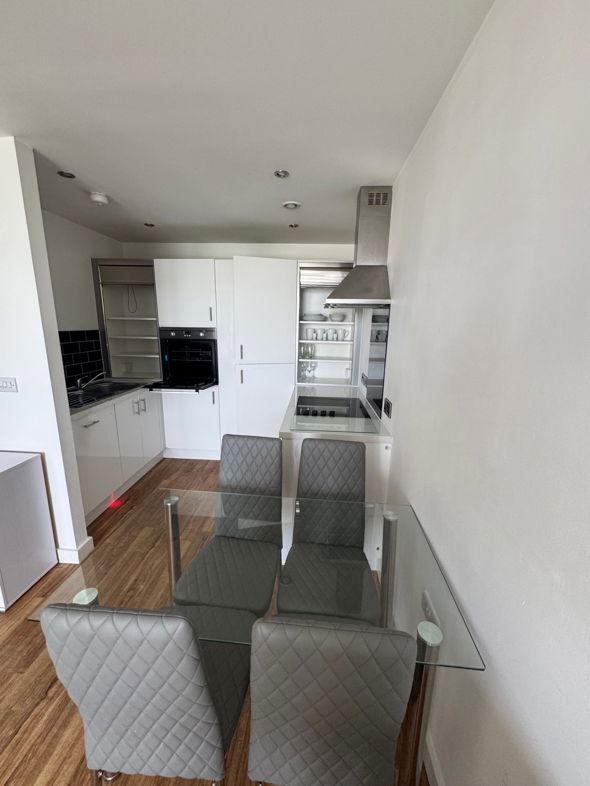 Property image 3 of 18