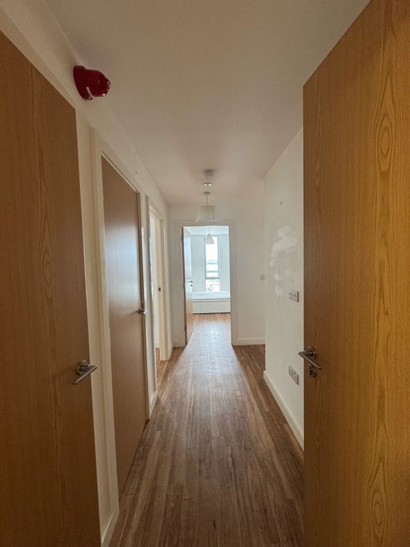 Property image 8 of 18
