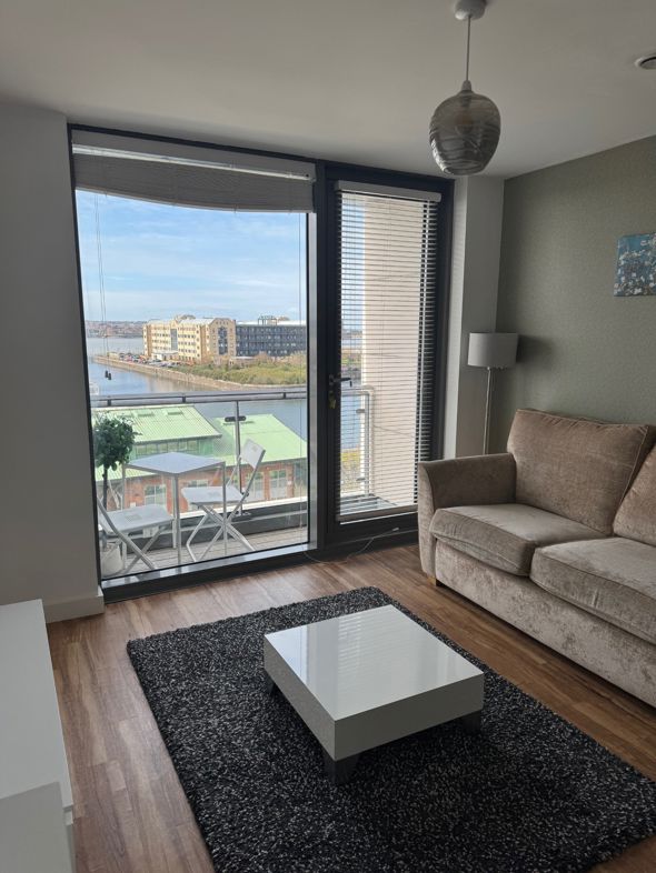 Property image 2 of 18