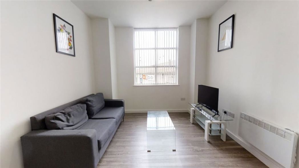 Property image 2 of 11