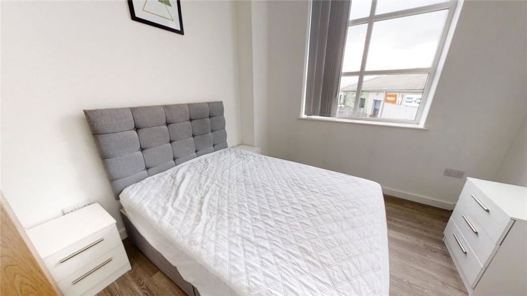 Property image 6 of 11