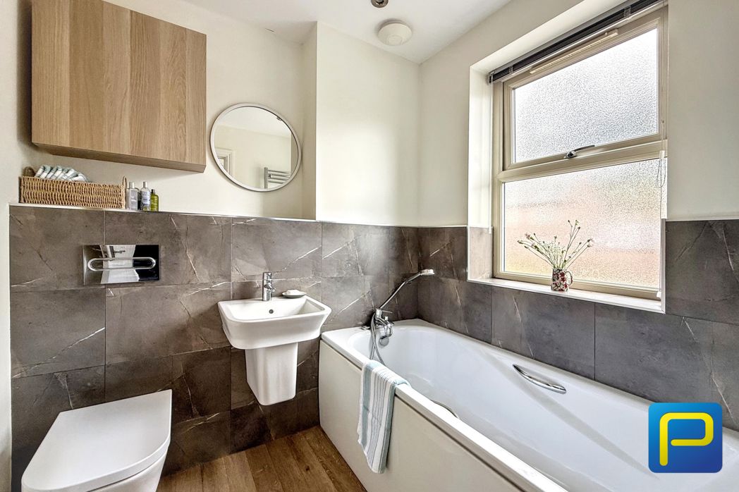 Property image 18 of 27
