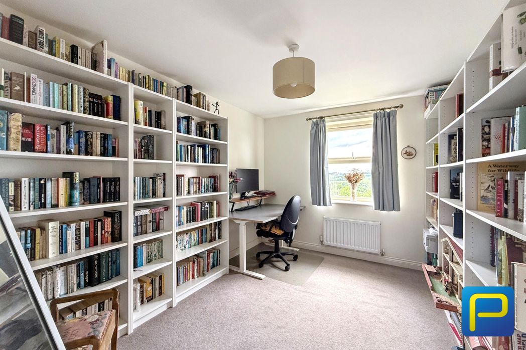 Property image 16 of 27