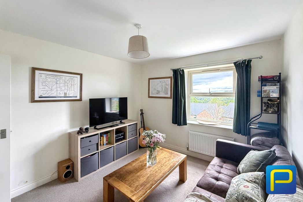Property image 12 of 27
