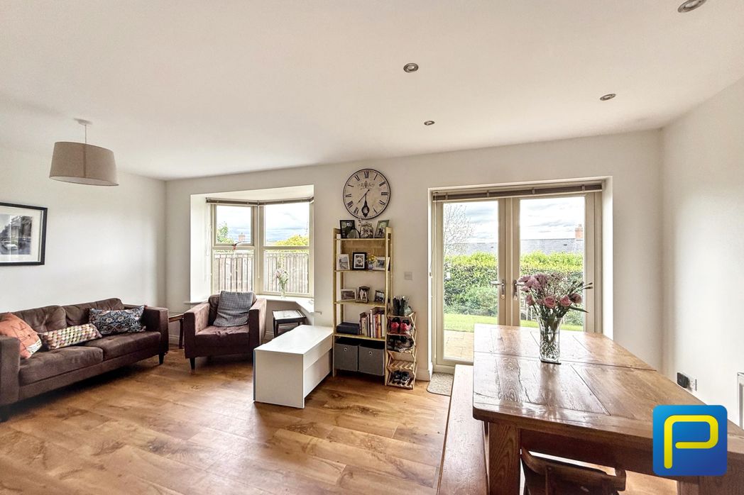 Property image 11 of 27