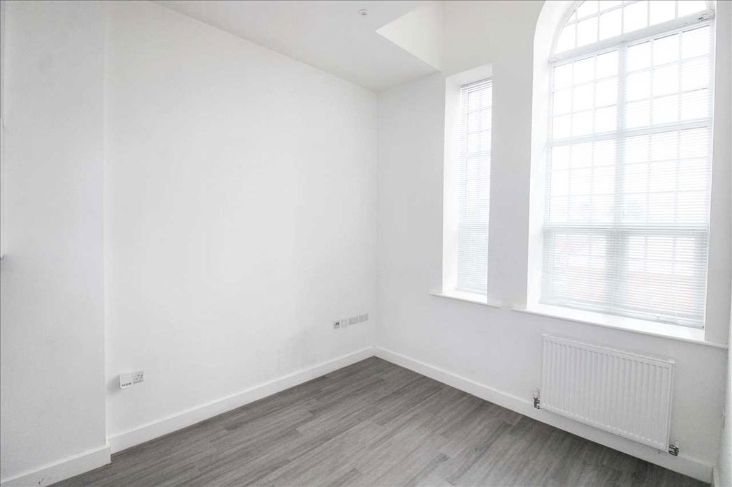 Property image 2 of 9