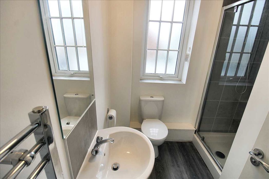 Property image 7 of 9