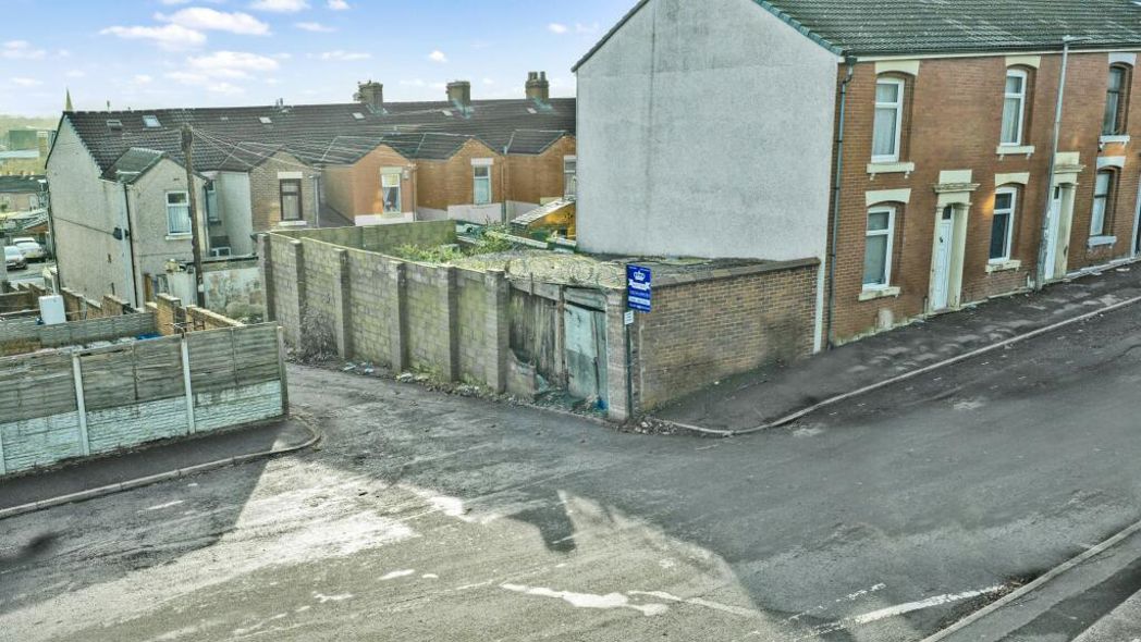 Property image 1 of 4