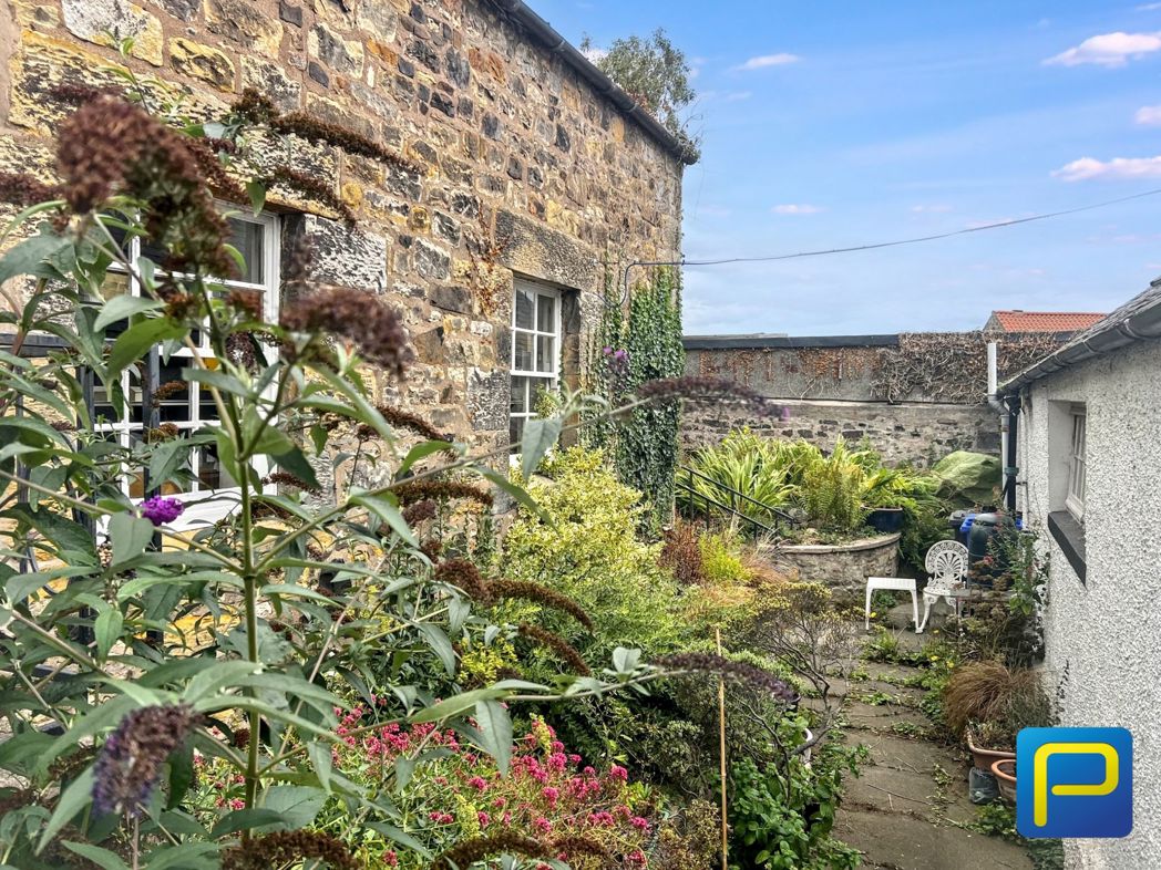 Property image 5 of 39