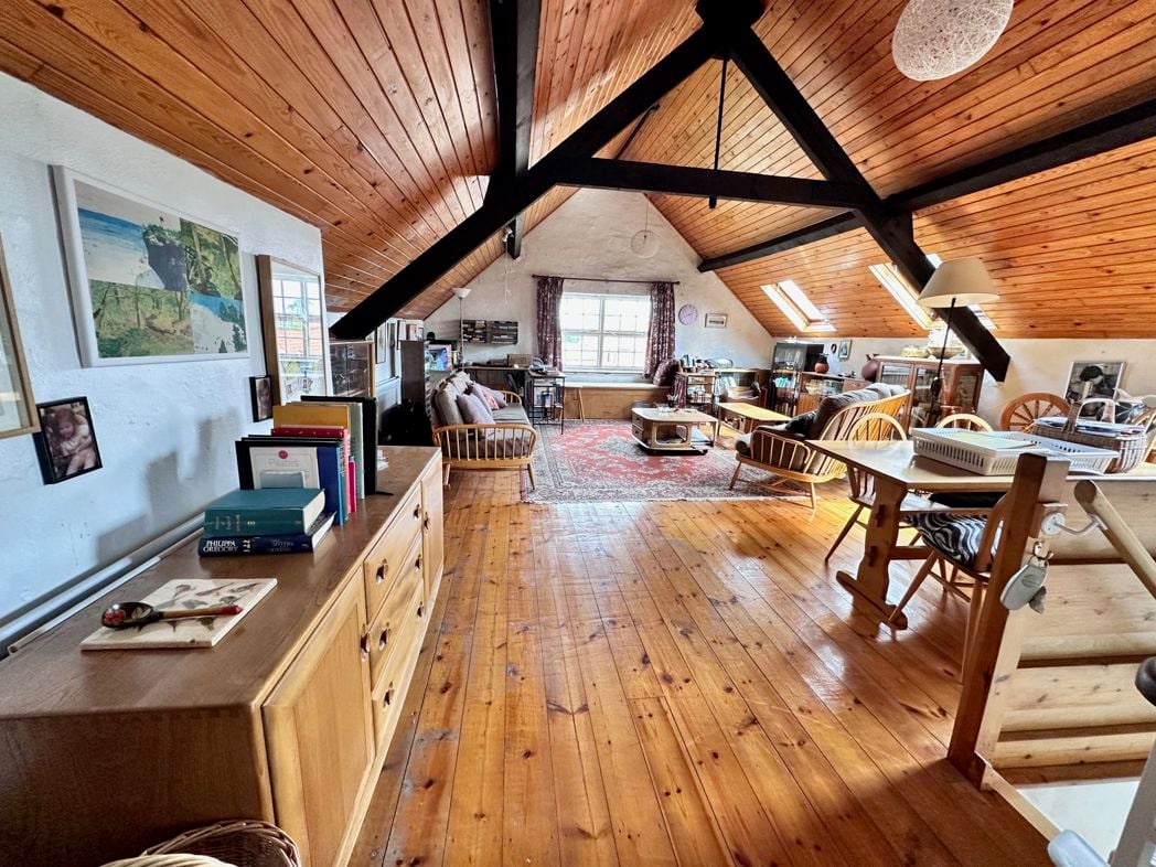 Property image 2 of 39
