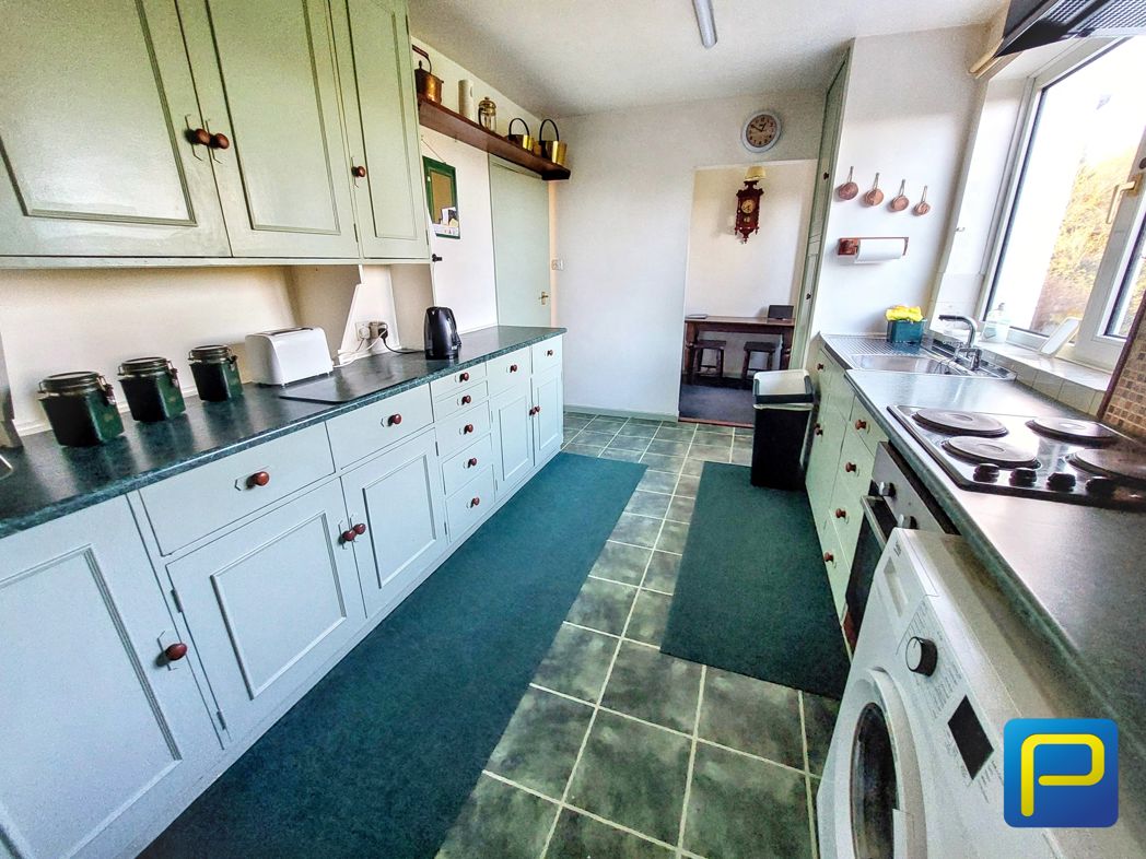 Property image 7 of 31
