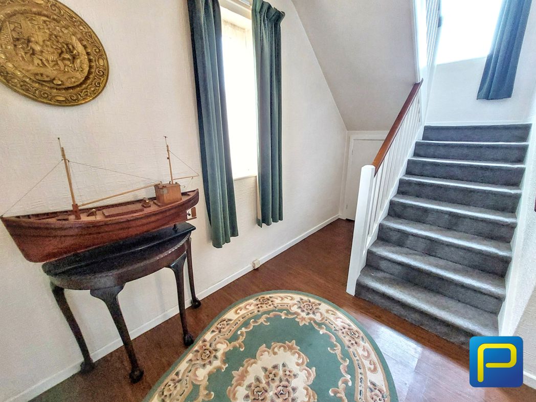 Property image 4 of 31
