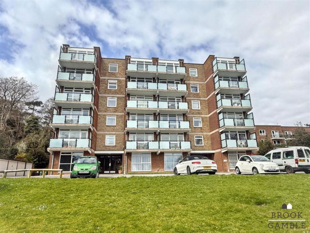 Property image 1 of 12