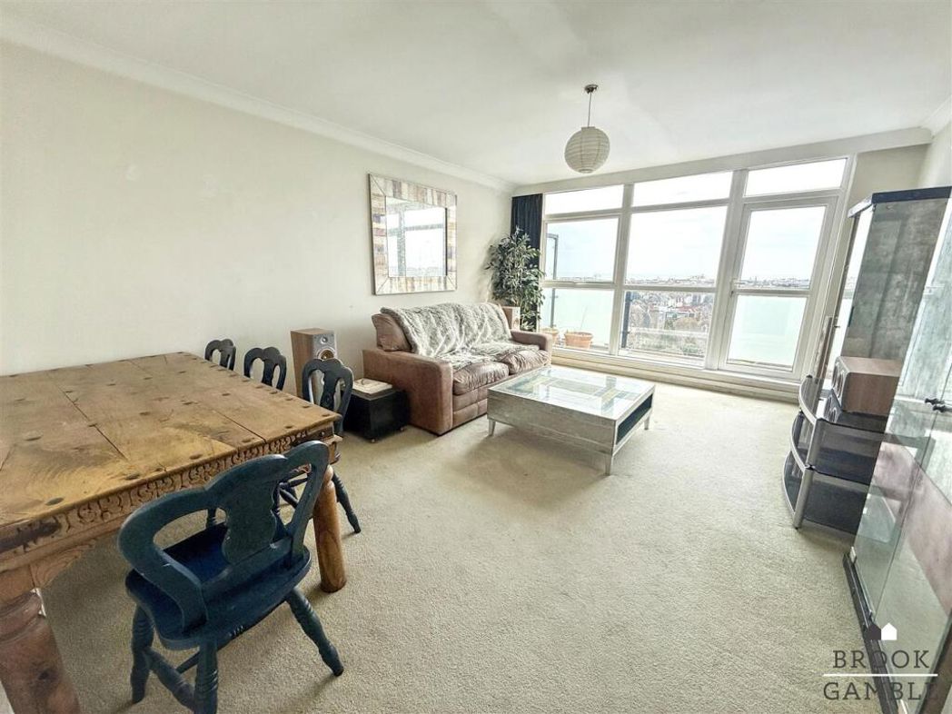 Property image 6 of 12