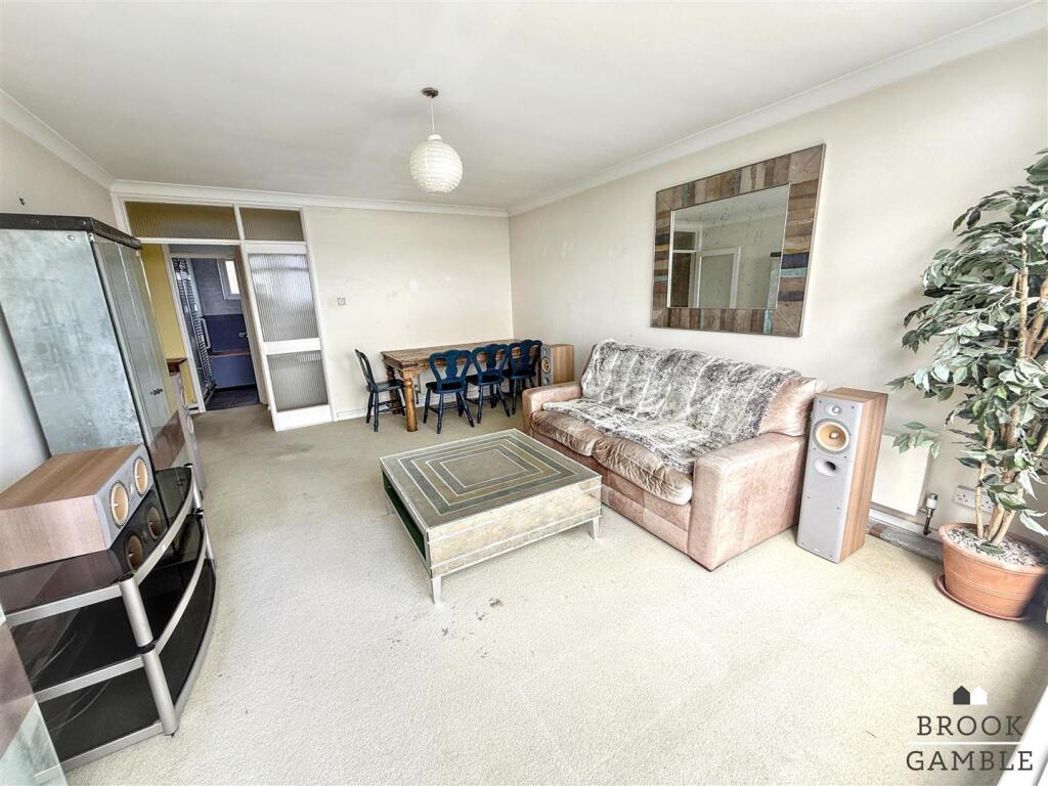 Property image 9 of 12