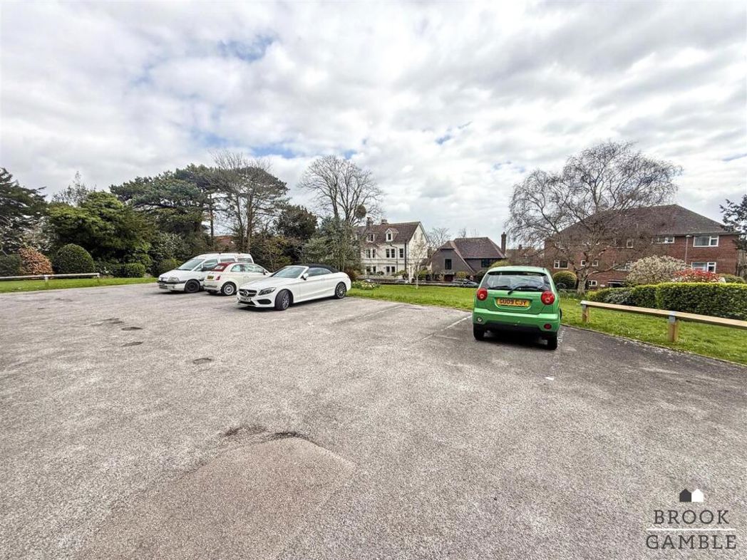Property image 12 of 12