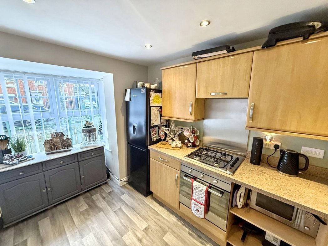 Property image 2 of 15