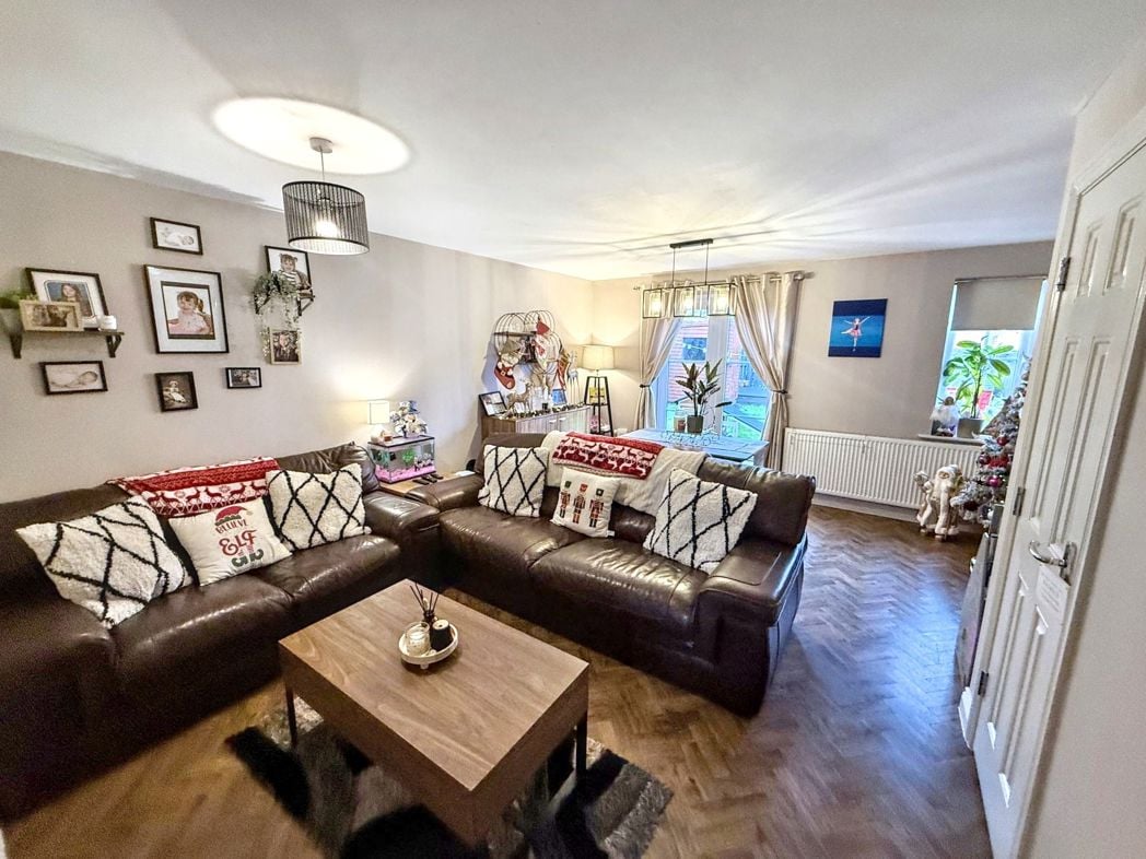 Property image 4 of 15