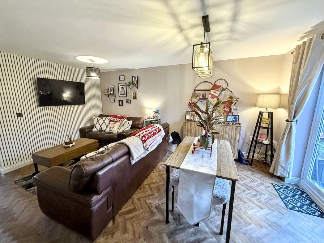 Property image 5 of 15