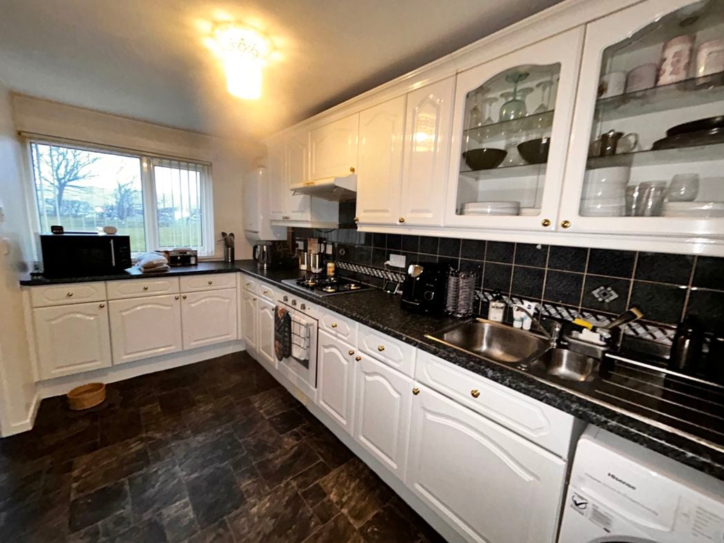 Property image 2 of 13