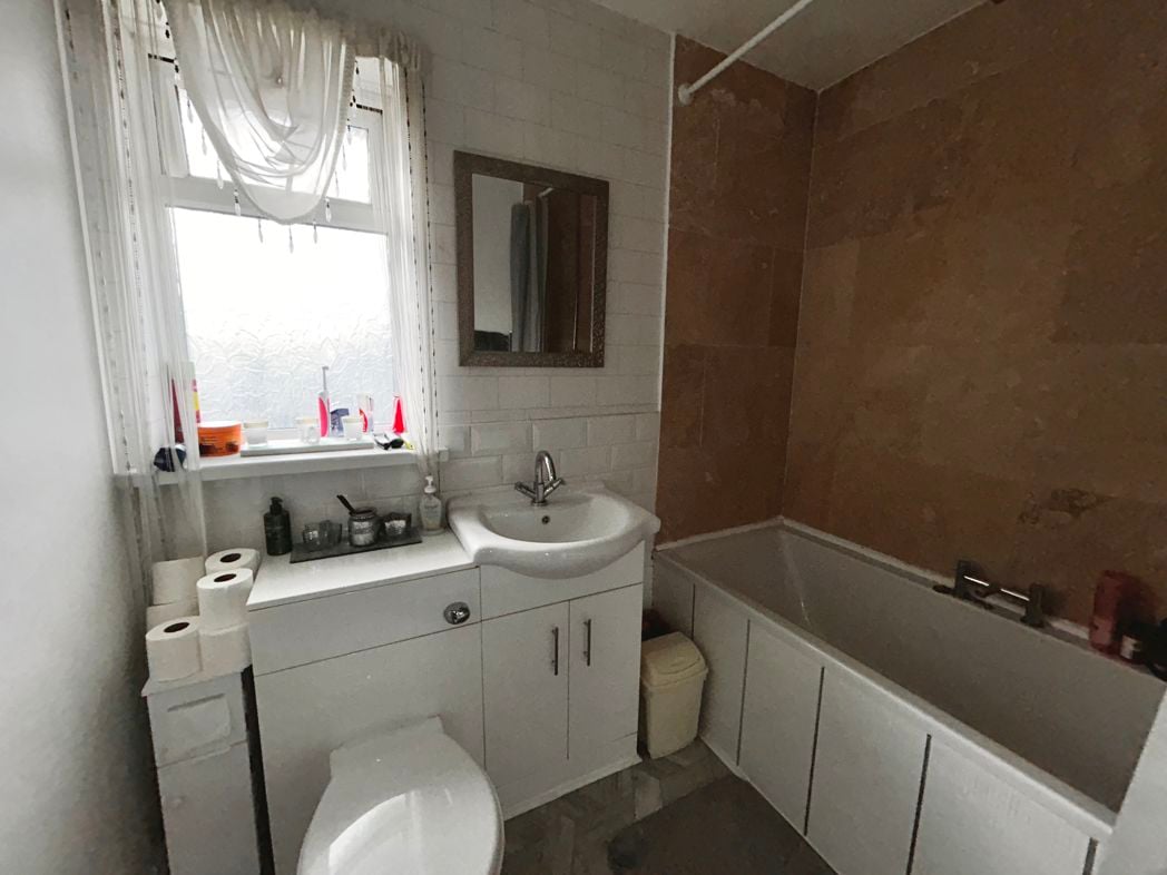 Property image 10 of 12