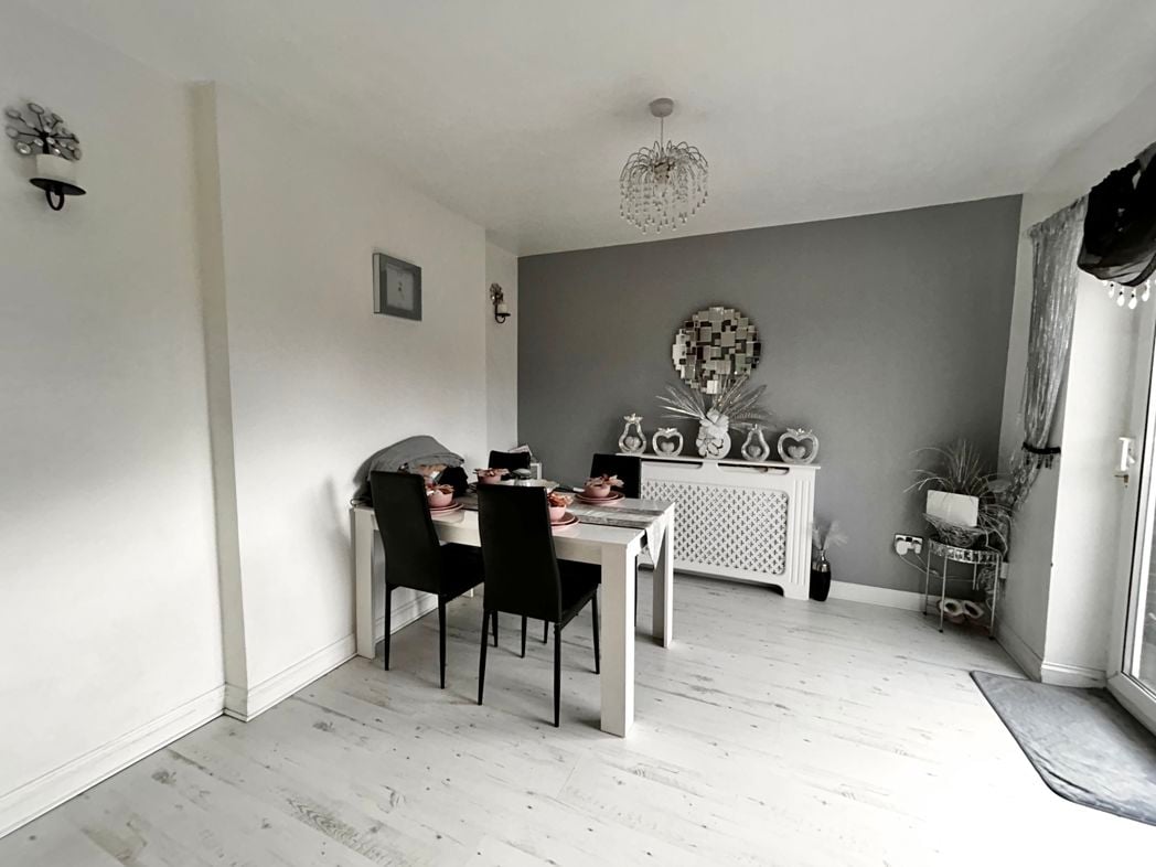 Property image 5 of 12