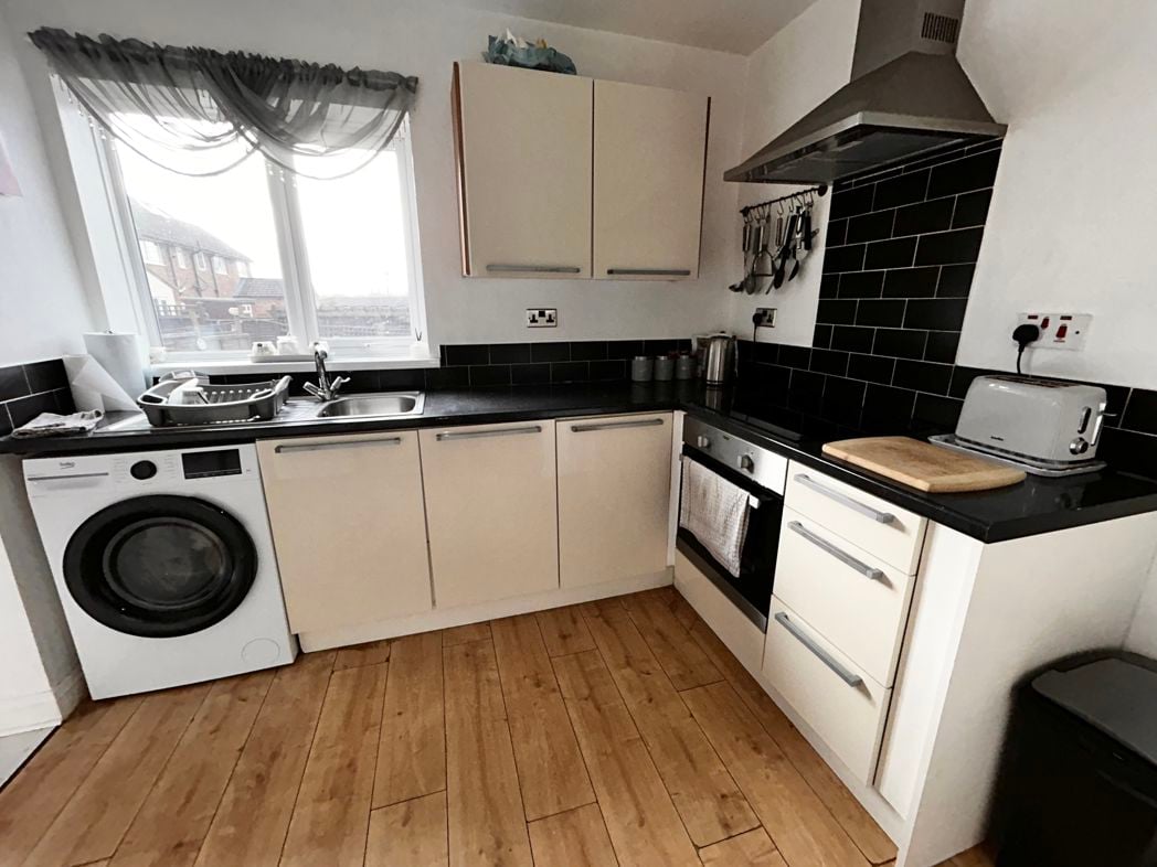 Property image 2 of 12