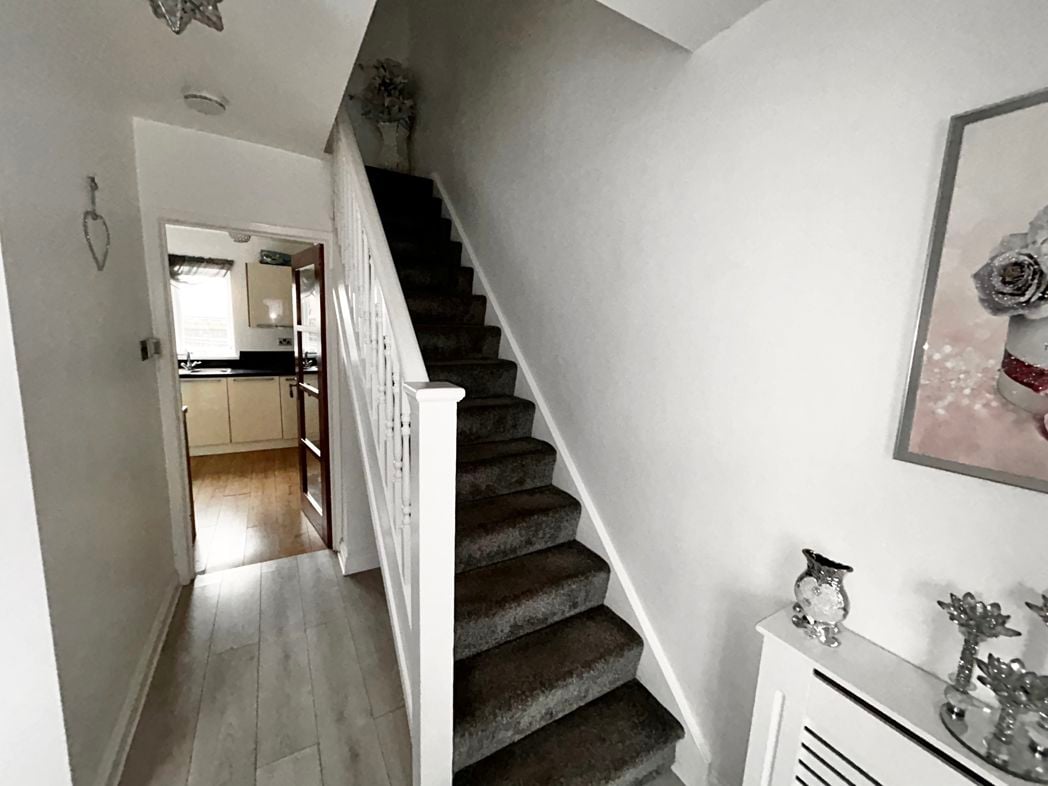 Property image 4 of 12