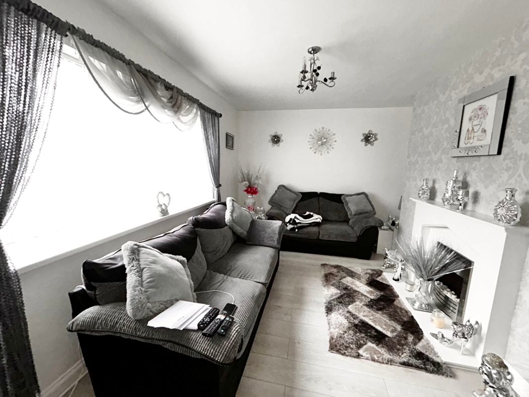 Property image 3 of 12