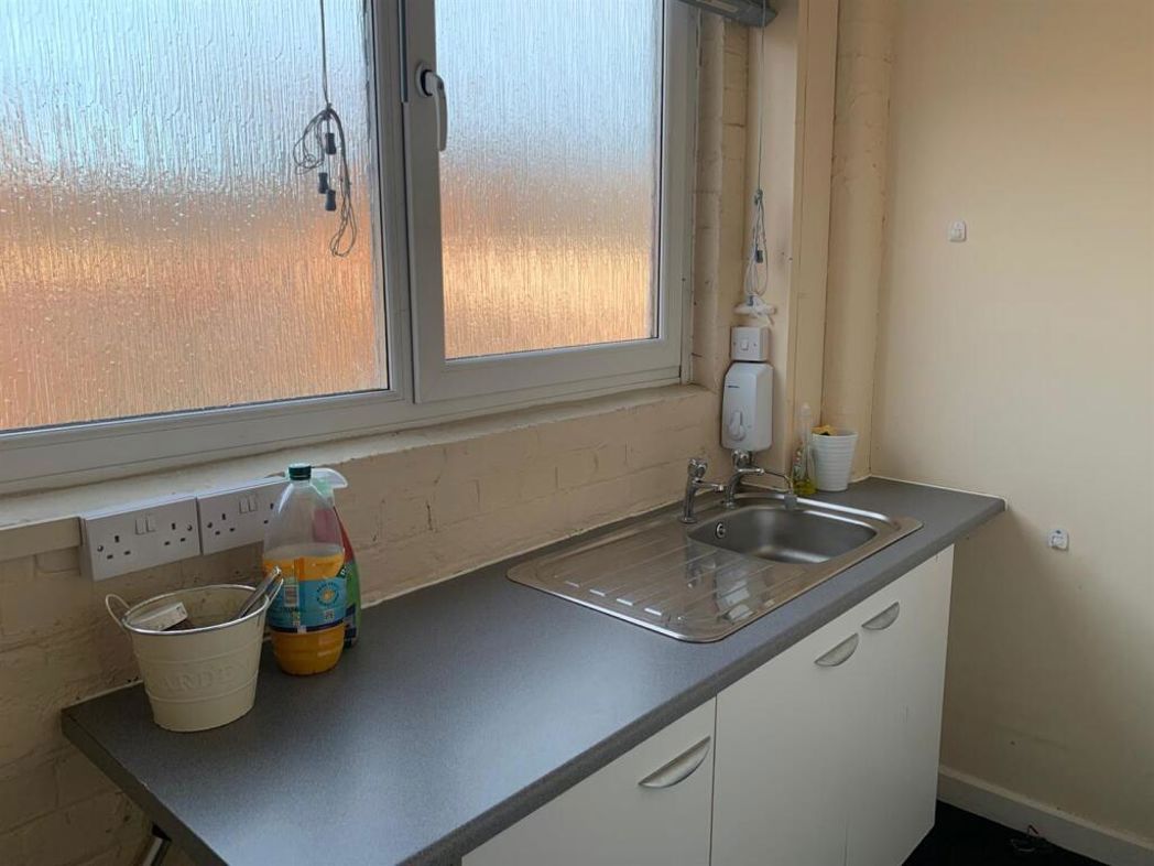 Property image 7 of 15