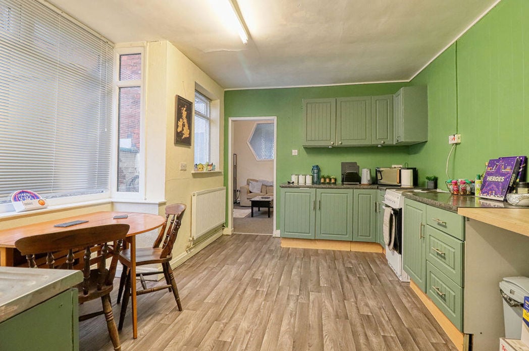 Property image 5 of 11