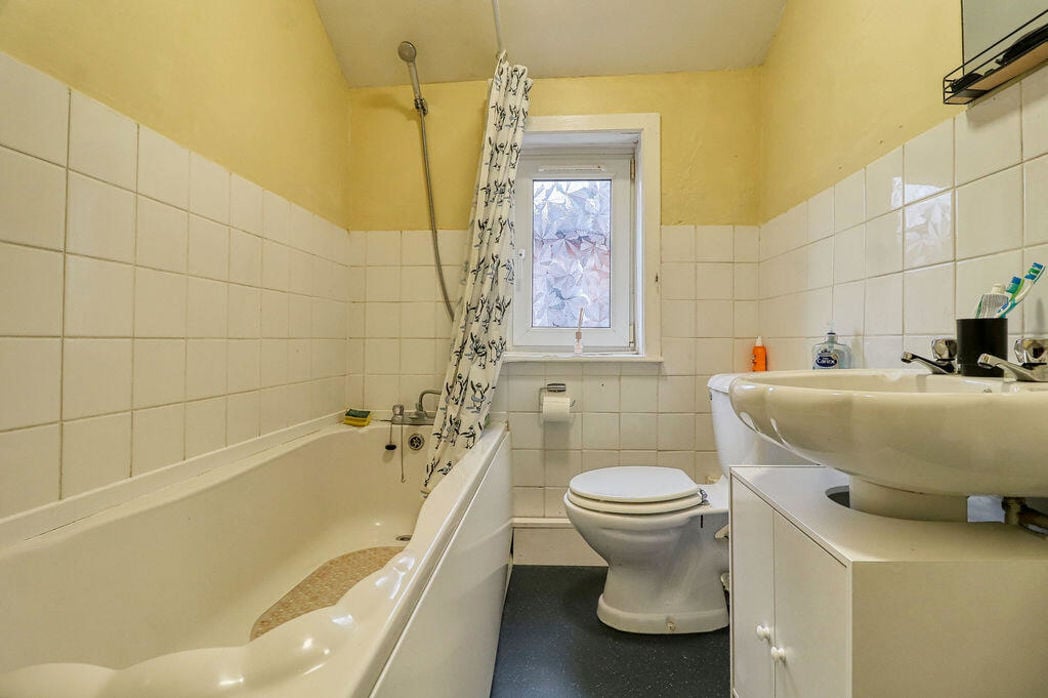 Property image 10 of 11