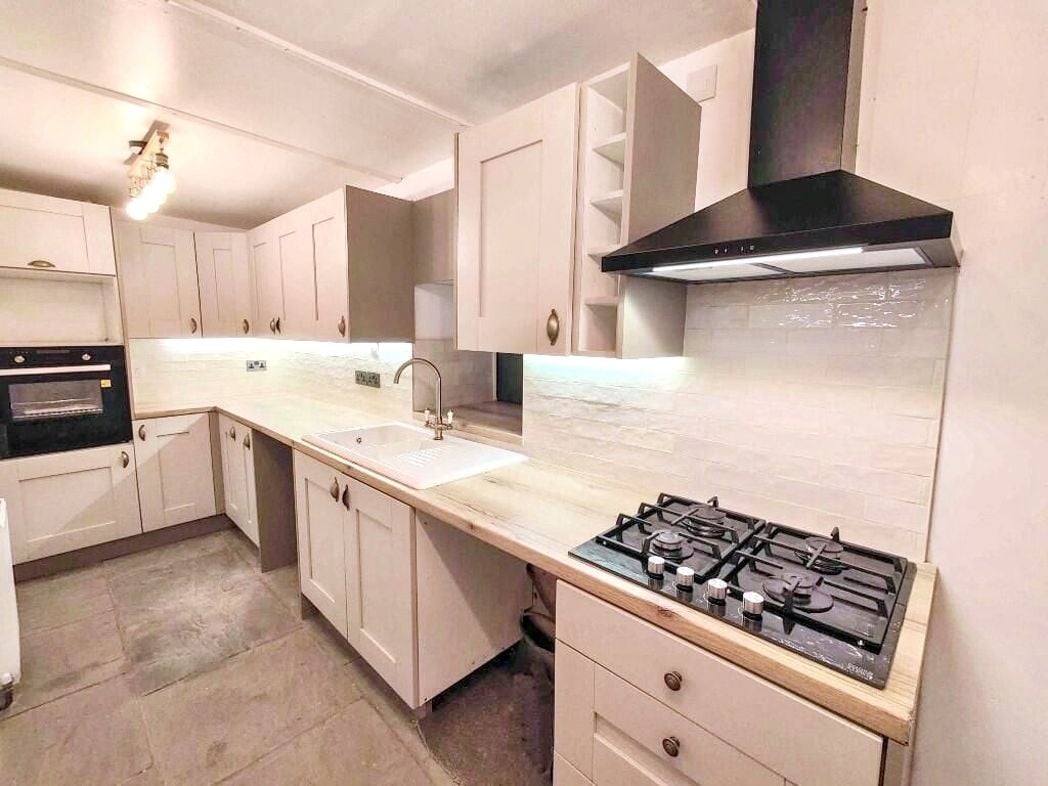 Property image 2 of 17