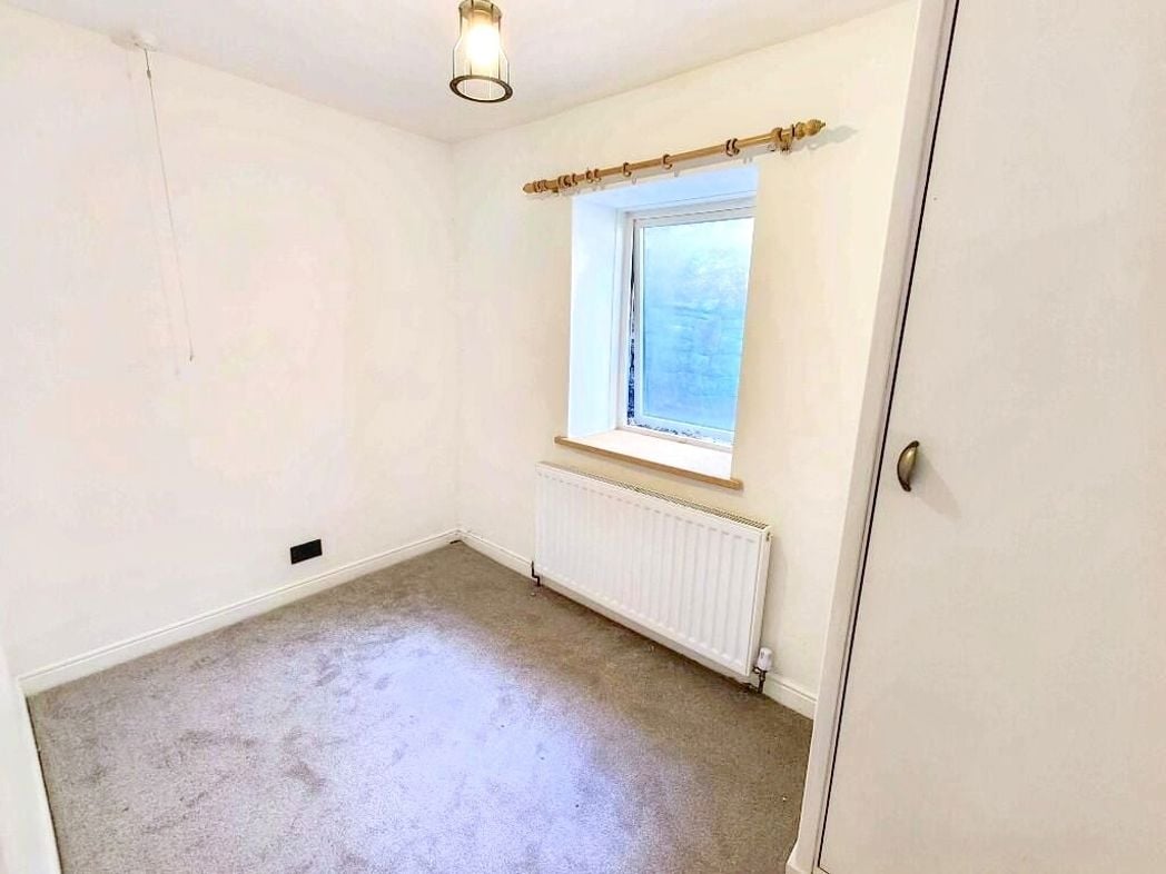 Property image 12 of 17
