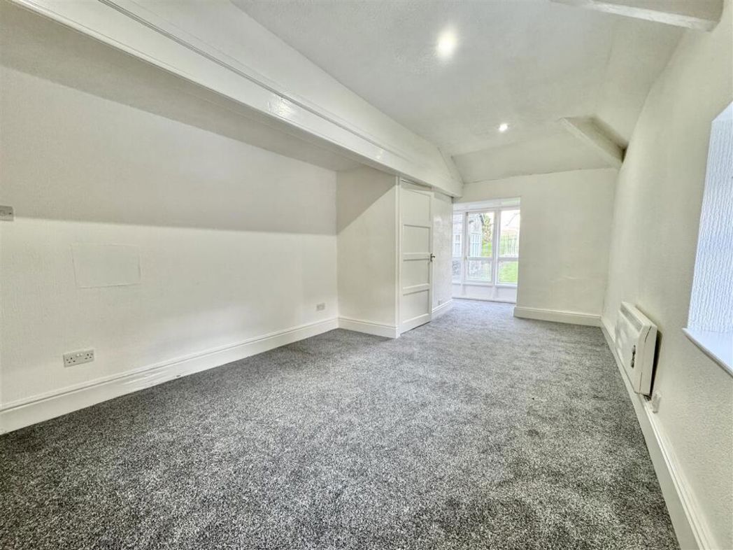 Property image 9 of 30