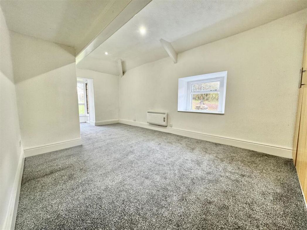Property image 11 of 30