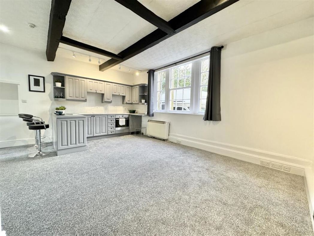 Property image 4 of 30