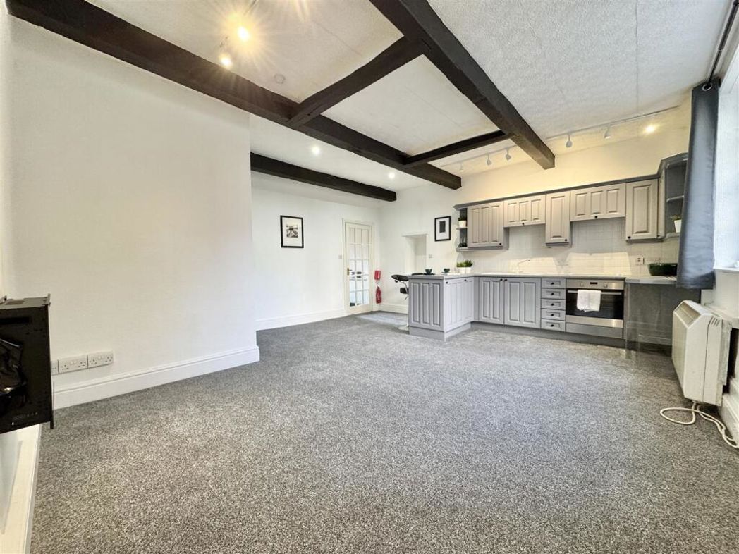 Property image 6 of 30
