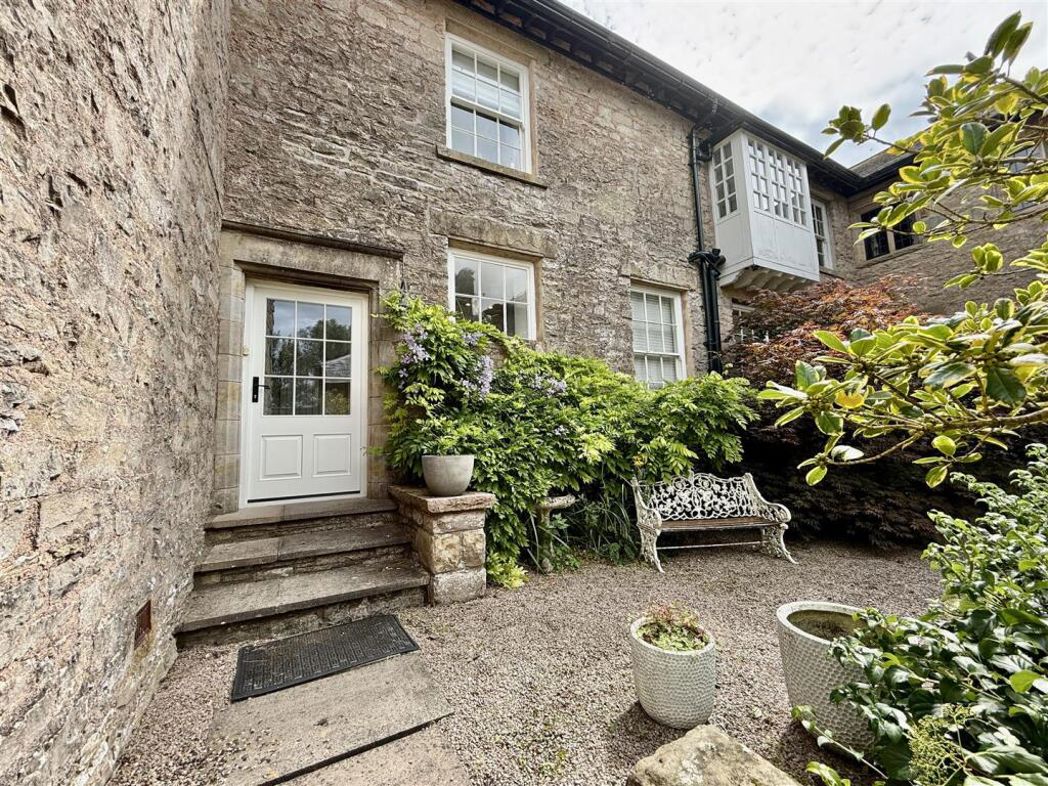 Property image 35 of 46