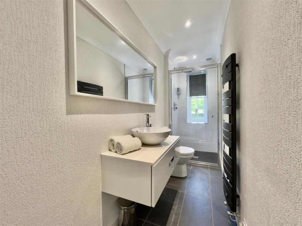 Property image 33 of 46