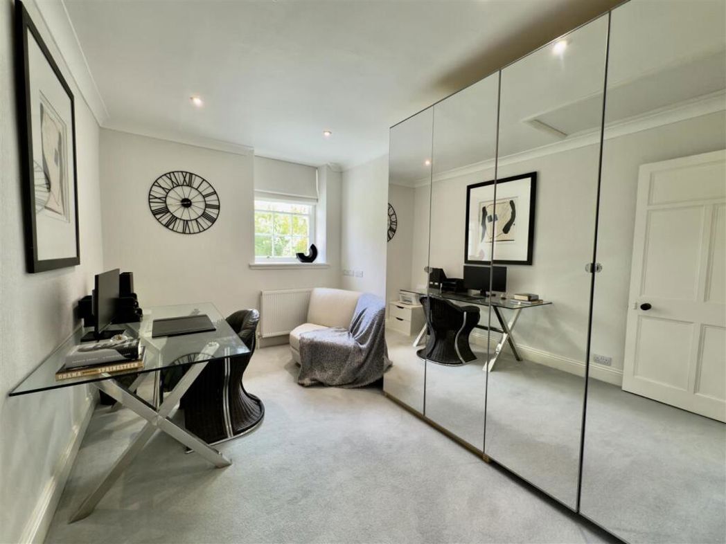 Property image 10 of 46