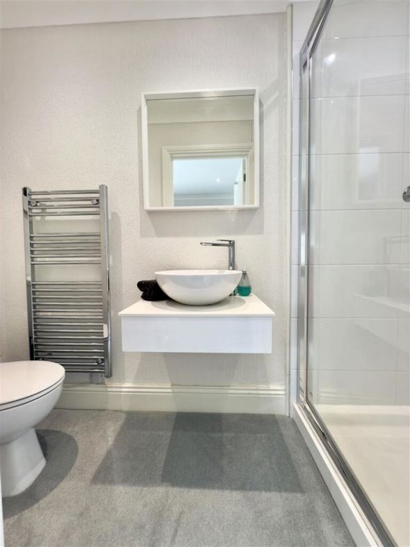Property image 32 of 46
