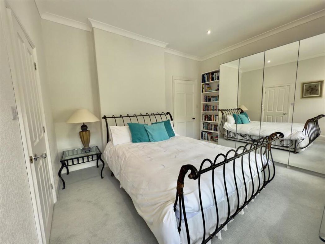 Property image 12 of 46