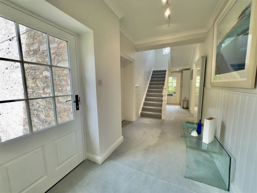 Property image 25 of 46