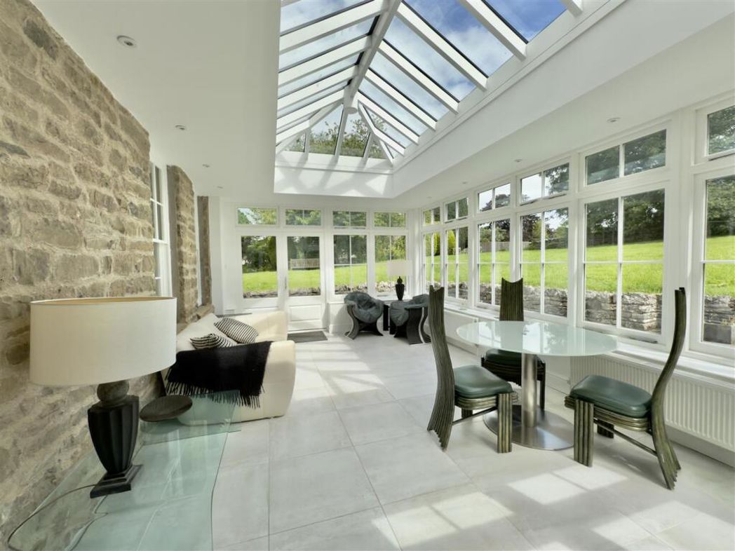 Property image 26 of 46